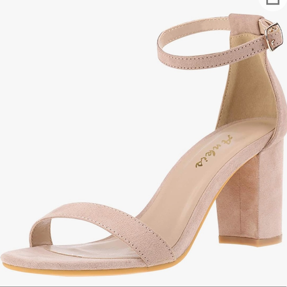 NEW Nude suede Women’s heels size 5